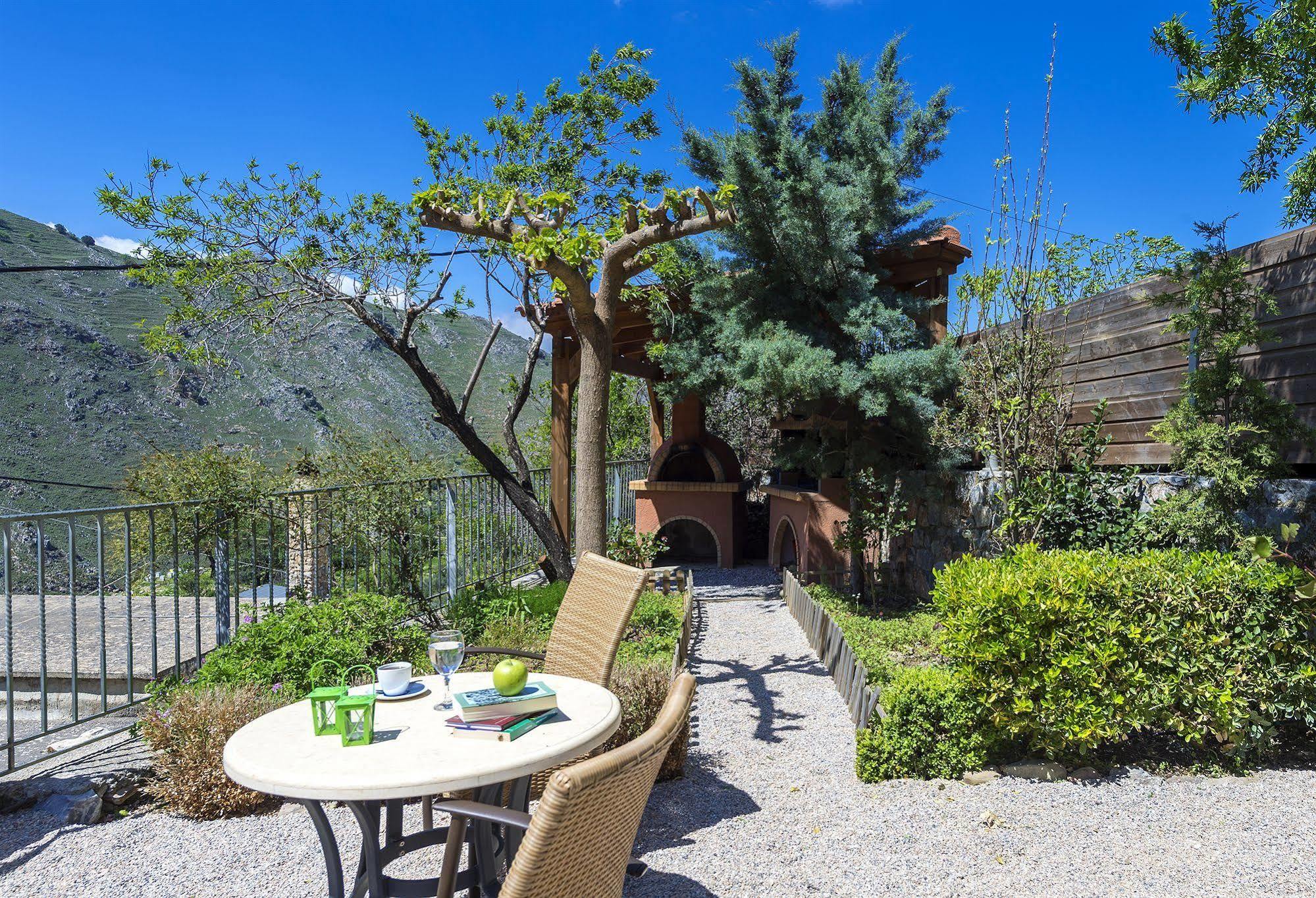 Apirathes Residence Zúrva Kültér fotó