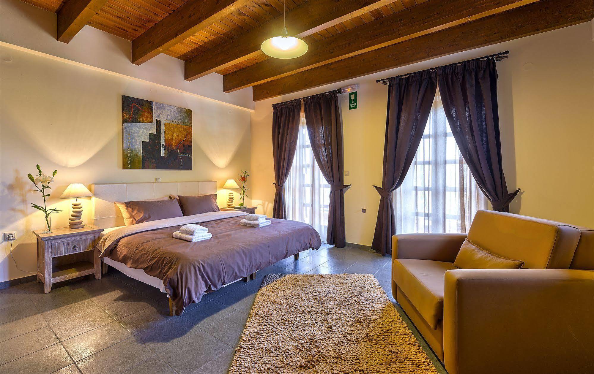 Apirathes Residence Zúrva Kültér fotó